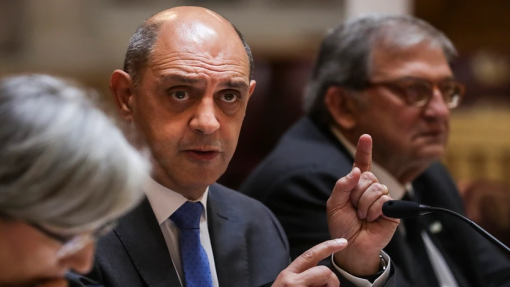 Ministro admite que novas regras podem levar ao encerramento de maternidades privadas