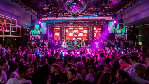 Organizações querem tornar livres de fumo restaurantes, discotecas, bares e salas de jogo