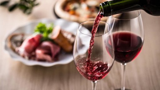 Comissão Europeia confirma que está a trabalhar em alertas de saúde no vinho