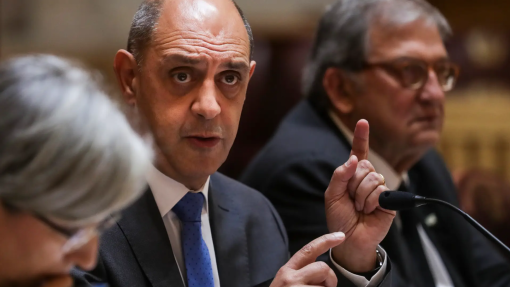 Ministro respeita greve dos médicos e mantém disponibilidade total para negociar