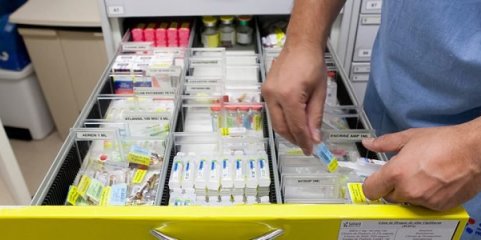 Covid-19: Pandemia provocou “onda de choque” global na indústria de medicamentos - OMS