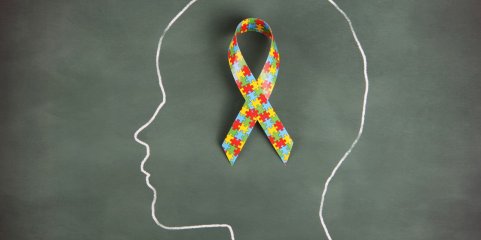 Autismo mais frequente entre crianças negras e hispânicas nos EUA