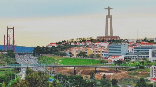 Almada cria programa de apoio psicológico a crianças e jovens do concelho