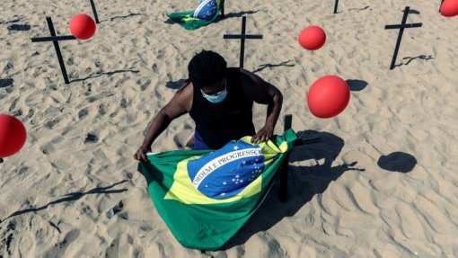Covid-19: Justiça brasileira multa grupo médico que promoveu tratamento ineficaz no Brasil