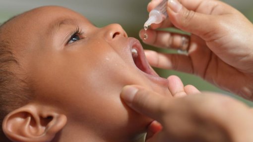 OMS lança campanha de vacinação contra pólio em 21 milhões de crianças em África