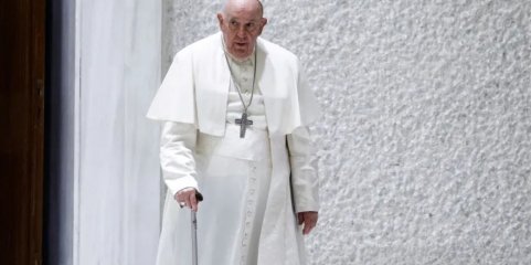 Papa passa segunda noite tranquila em hospital a recuperar de cirurgia