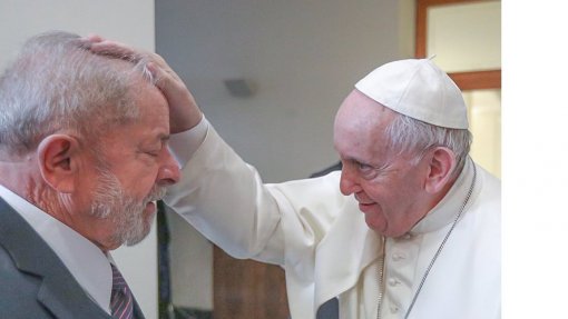 Papa Francisco alertou Lula da Silva para os tempos de guerra e de paz frágil