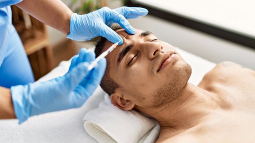 Suspensos quatro estabelecimentos de estética por falta de habilitação para &quot;cuidados de saúde&quot;