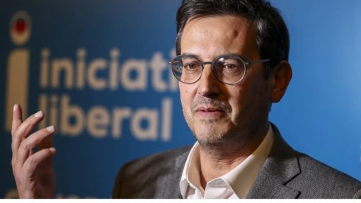 Iniciativa Liberal diz que não é admissível haver demissões por delito de opinião