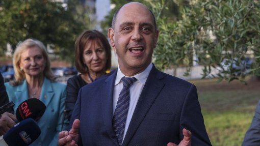 Ministro garante que maternidade do Santa Maria está em &quot;pleno&quot; funcionamento