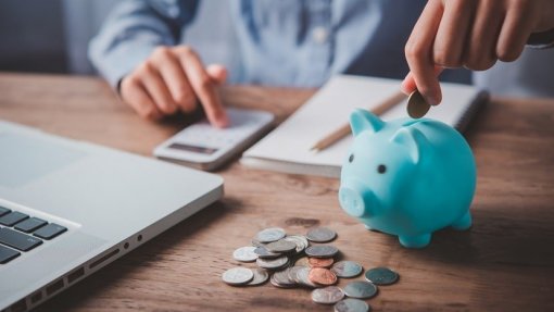 &quot;Crise do custo de vida&quot; motiva quebra generalizada nos salários reais - OCDE