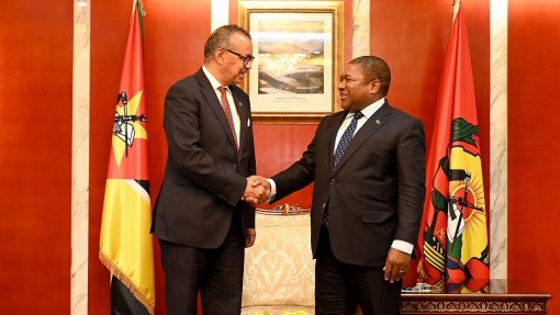 Diretor-geral da OMS saúda programa de Moçambique para hospital em cada distrito