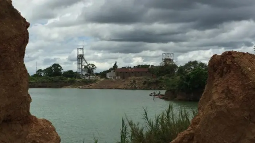 Organização de direitos humanos apela a limpeza de resíduos de antiga mina na Zâmbia