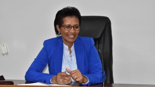 Governo de Cabo Verde pede &quot;interoperabilidade&quot; e menos papéis ao Instituto Medicina Legal
