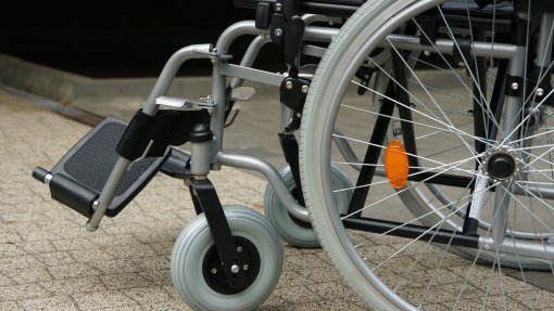 Vila de Rei recebe material ortopédico para pessoas sem recursos financeiros