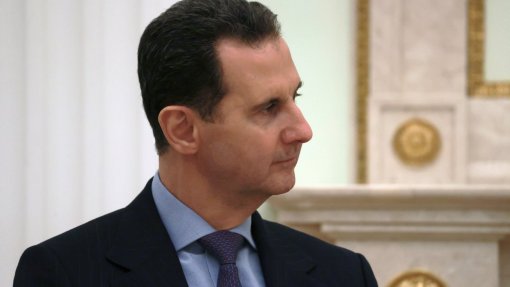 Síria: Assad diz que infraestruturas destruídas impedem regresso de refugiados