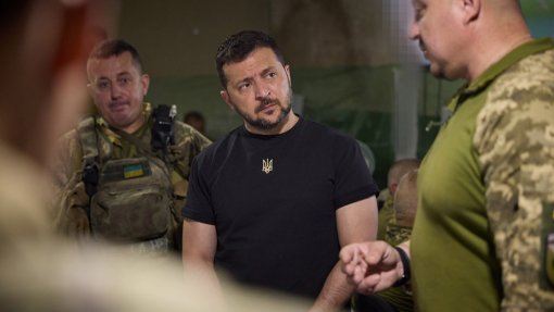 Ucrânia: Ataques russos a portos exportadores de cereais ameaçam alimentação global - Zelensky