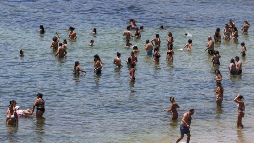 Madeira e continente sob aviso amarelo no fim de semana devido ao tempo quente