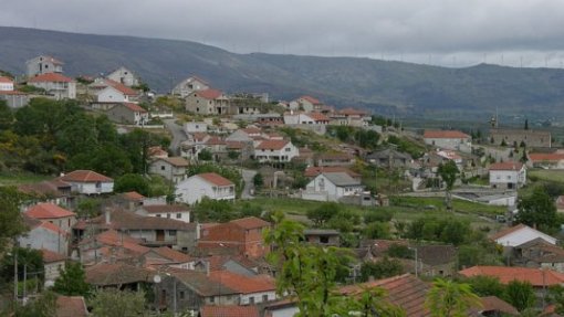 Padre Fontes homenageado no congresso que criou há 40 anos em Montalegre