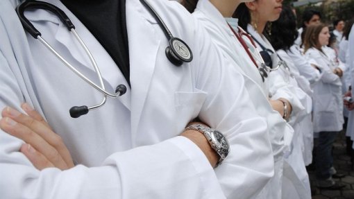 Médicos internos querem integrar debate da saúde em Portugal