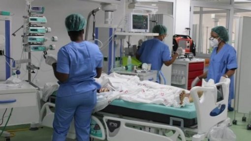 Enfermeiros de Cabo Verde exigem respostas do Governo até ao fim do mês