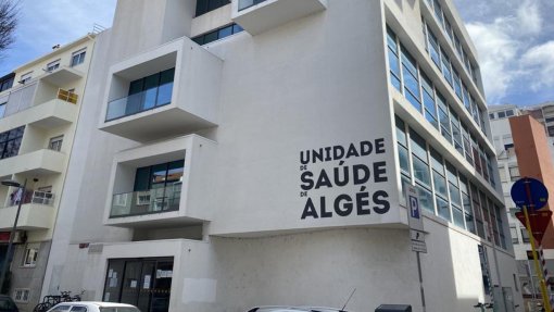 Oeiras conclui obras no centro de saúde e instala comportas em estabelecimentos de Algés