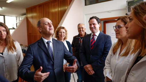 Sindicatos e Ministério da Saúde reúnem-se hoje para nova ronda de negociações