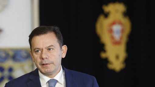 Montenegro quer pacto na saúde para acabar com “hipocrisia assente em pés de barro”