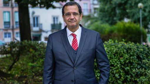 Presidente do Conselho das Comunidades Portuguesas é recandidato a conselheiro