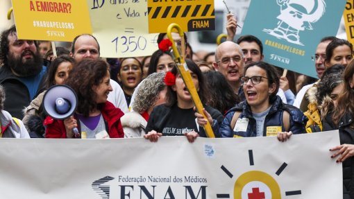 Médicos em greve exigem em Lisboa retoma das negociações com o Governo
