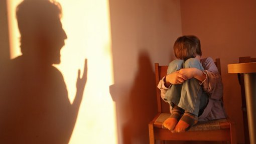 Violência doméstica deixa crianças em permanente sofrimento e provoca alterações neurológicas - Especialistas