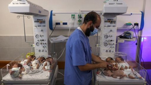 Israel: Bebés retirados de Gaza para o Egito estão em estado crítico – fontes médicas