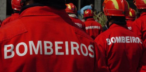 Liga dos Bombeiros Portugueses entrega carta de protesto no Ministério da Saúde