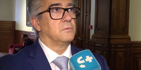 Lacerda Sales nega ter marcado consultas no caso das gémeas luso-brasileiras