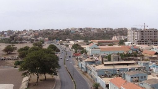 Banco de leite do maior hospital de Cabo Verde à beira da rotura