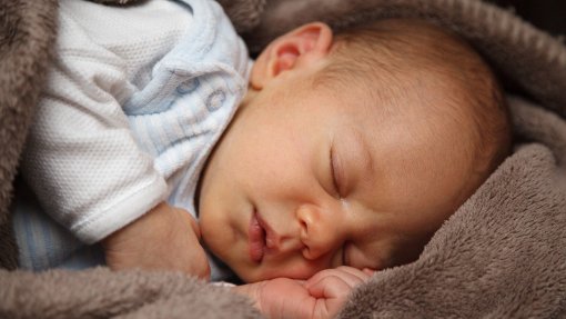 Vírus sincicial respiratório levou ao internamento de 145 bebés desde outubro