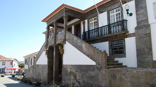 PRAIA DA VITÓRIA: Câmara Municipal e Centro de Saúde estabelecem parceria para cuidados de enfermagem