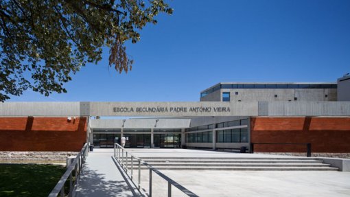 Pais preocupados com &#039;legionella&#039; em escola de Lisboa mas direção afasta risco