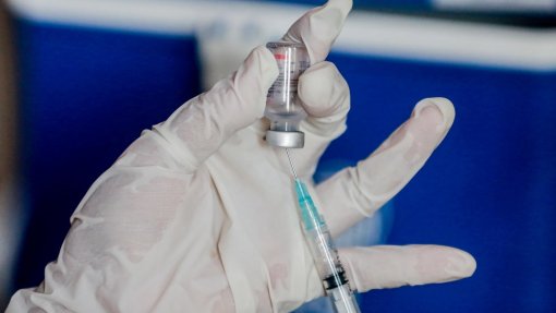 Perto de 80% dos portugueses com 65 ou mais anos vacinou-se contra gripe