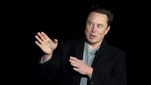 Elon Musk anuncia que Neuralink instalou o seu primeiro implante cerebral