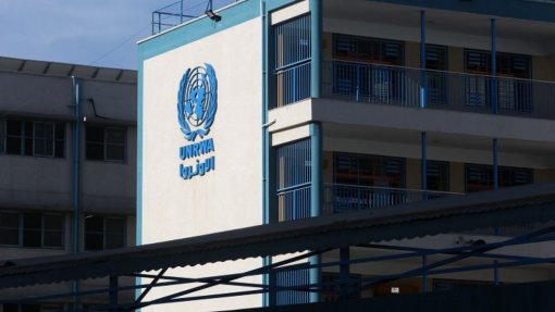 Agência da ONU para palestinianos suspende operações em Khan Yunis com hospitais em colapso