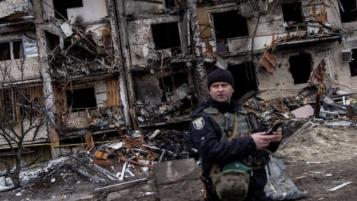 Ucrânia: Um morto e nove feridos em ataque russo contra Kiev e Mykolaiv