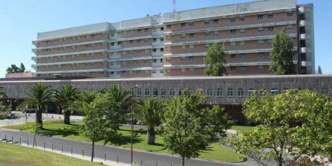 Funcionário do Hospital Garcia de Orta detido por suspeita de roubo ficou em prisão preventiva