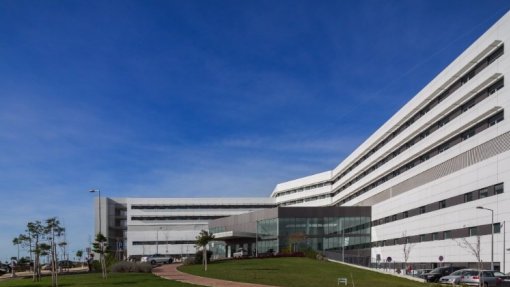Trabalhadores do Hospital de Cascais em greve 6.ª feira por carreiras e mais recursos humanos