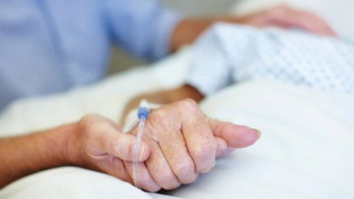 Eleições: Mais de 100 personalidades pedem aos partidos revogação da lei da eutanásia