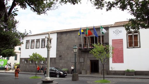 MADEIRA: Câmara de Santa Cruz recruta 24 novos bombeiros