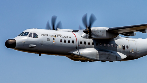 Bebé nasce nos Açores a bordo de avião da Força Aérea