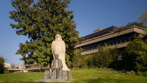 Gulbenkian apoia cuidados oncológicos nos hospitais centrais de Cabo Verde