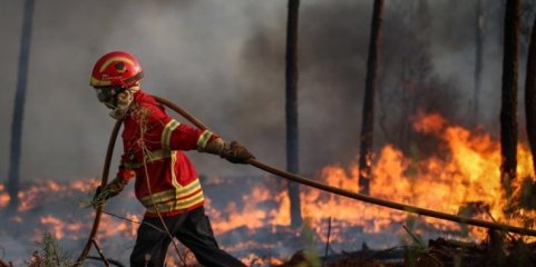 MAI promete ouvir bombeiros e garante meios de combate a incêndios