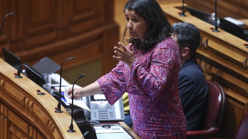 PCP acusa Governo de estar mais preocupado &quot;com lugares&quot; do que com Santa Casa